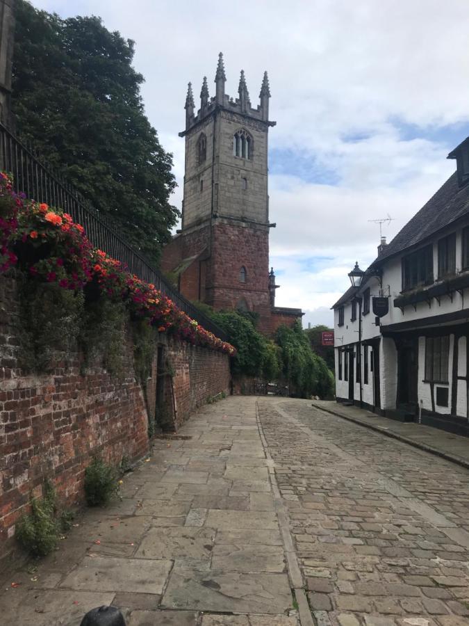 "Wesley House" Historic Home In Town Centre With Parking Shrewsbury Buitenkant foto